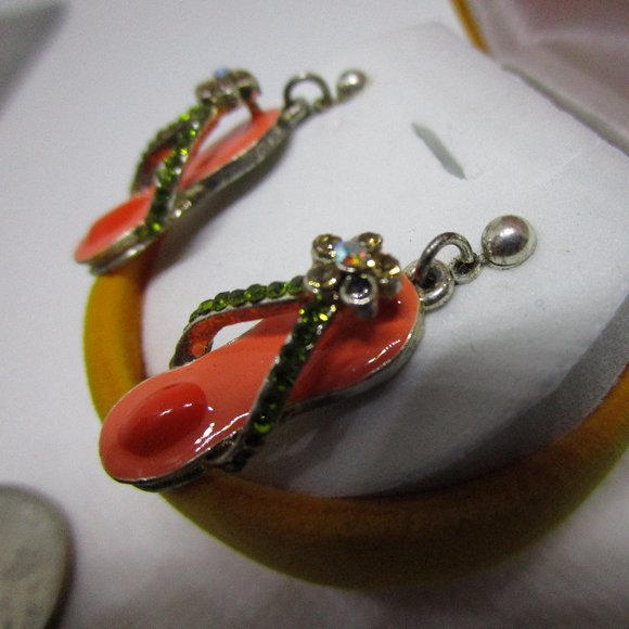 rhinestone enamel flip flop earrings - Picture 3 of 4